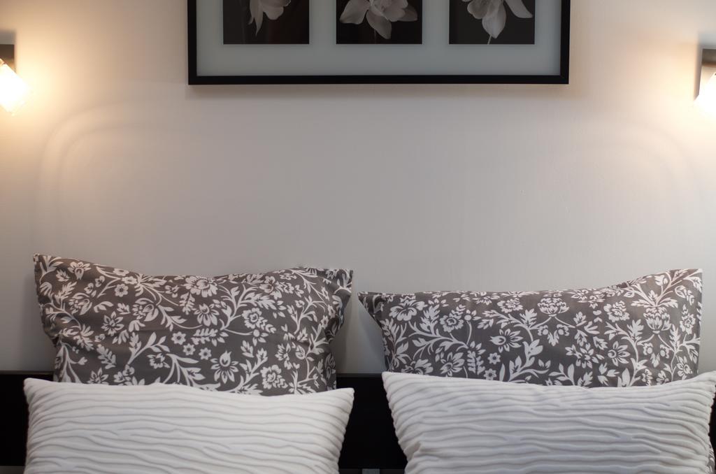 L'Escale D'Aquitaine Appartement Bordeaux Kamer foto